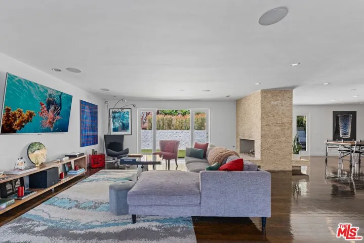 7561 Devista Drive, Los Angeles, California 90046 — photo 4