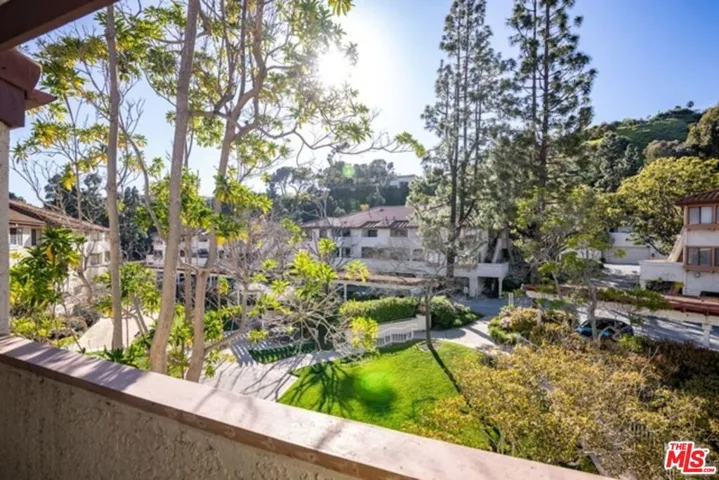 501 Palisades Drive 103, Los Angeles, California 90272 — photo 4