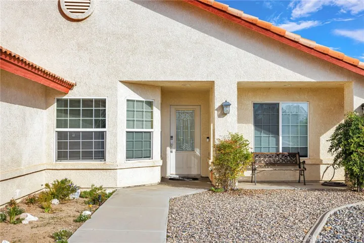 12915 Riverview, Victorville, California 92395 — photo 4