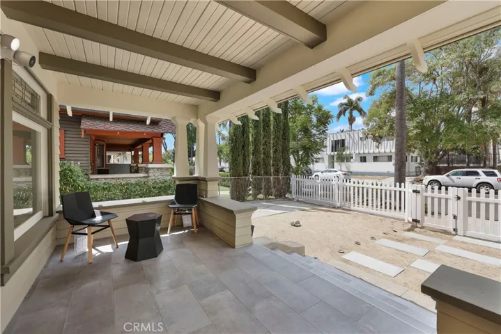 1800 Oxford Avenue, Los Angeles, California 90006 — photo 5