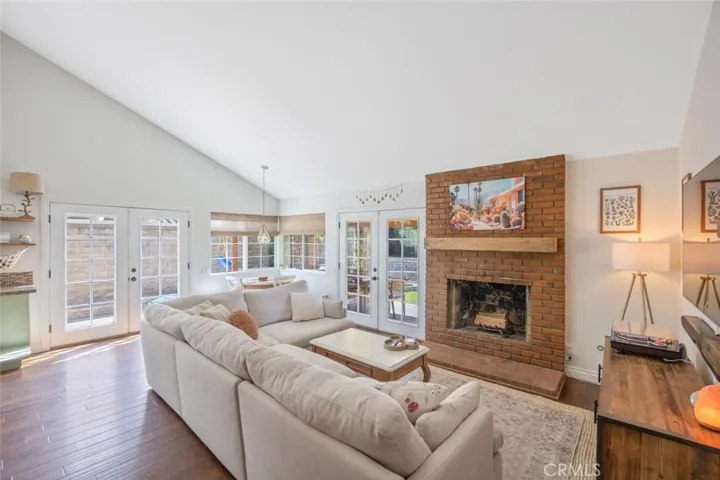 23534 Via Castanet, Valencia, California 91355 — photo 4
