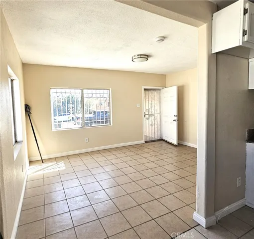 1445 W 82nd, Los Angeles, California 90047 — photo 5