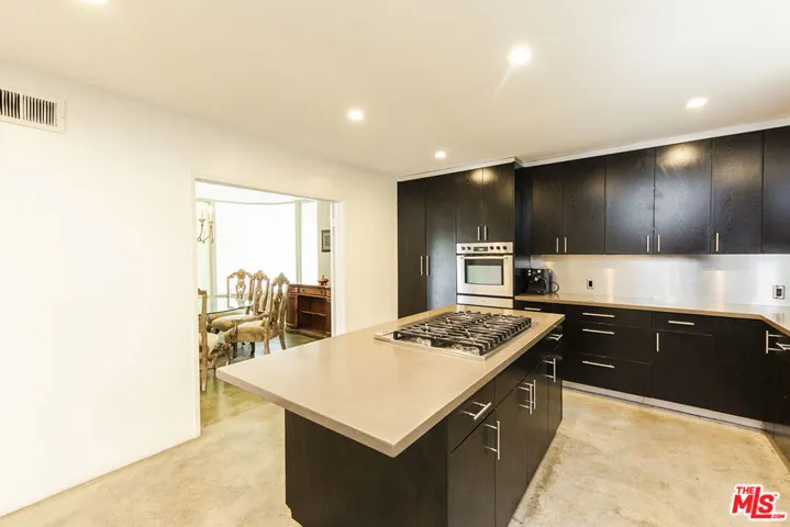 11559 Dona Evita Drive, Studio City, California 91604 — photo 5