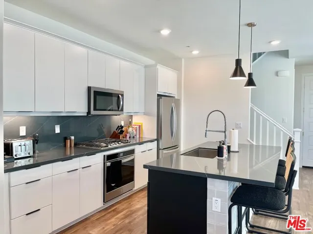 27482 Boulderview Way, Valencia, California 91381 — photo 5