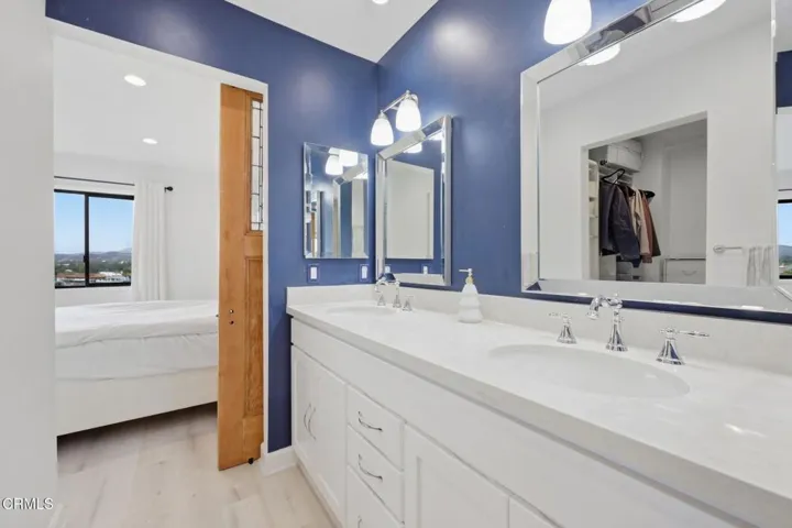 Upstairs Primary Bathroom