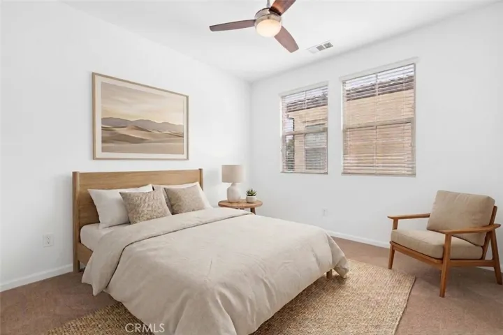 upstairs 4th bedroom (virtual staged)