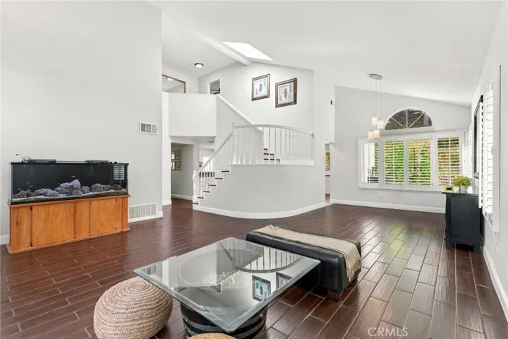 1251 Oakcrest Circle, Corona, California 92882 — photo 4