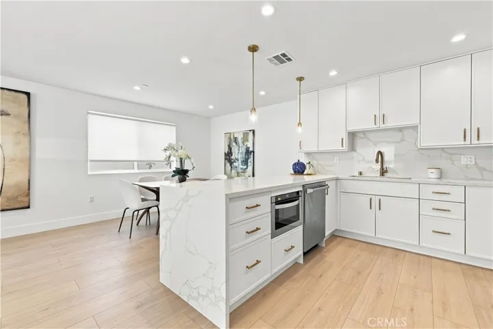 13351 W Cellest Parkway, Pacoima, California 91331 — photo 4