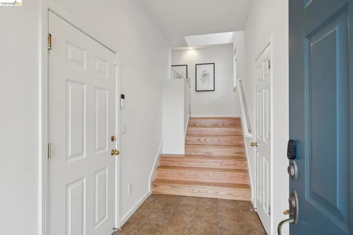 557 Hiller Dr, Oakland, California 94618 — photo 4