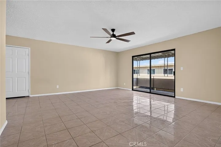8355 Willis Avenue 18, Panorama City, California 91402 — photo 4