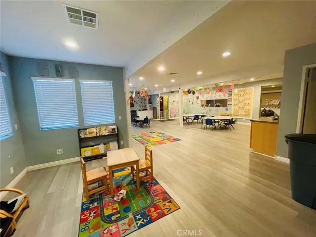 14211 Newport, Tustin, California 92780 — photo 4