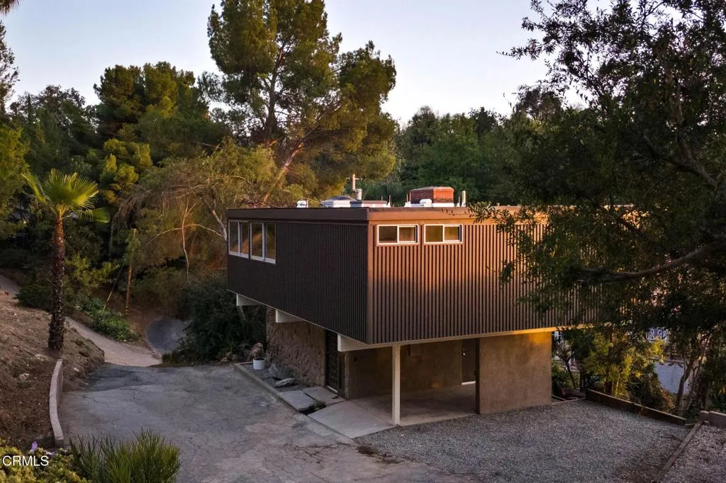 60-web-or-mls-857-montecito-dr
