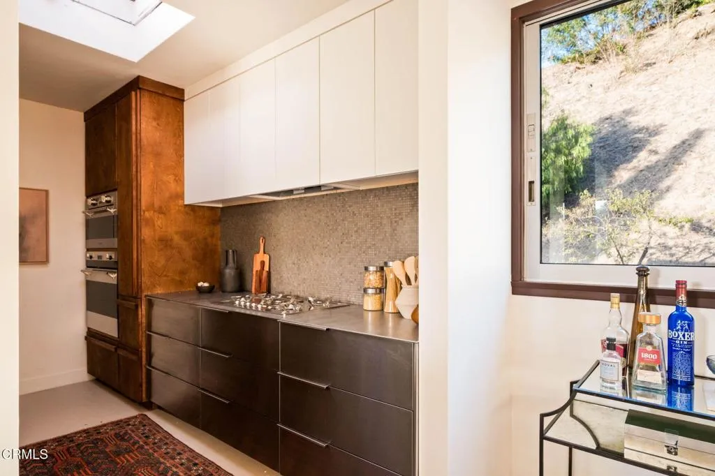 37-web-or-mls-857-montecito-dr