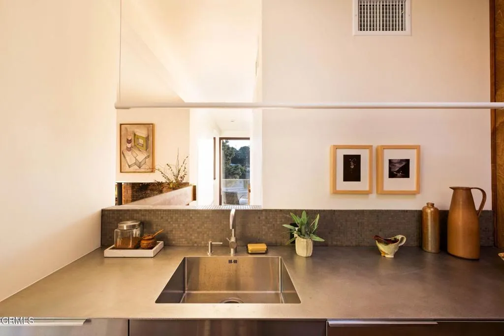 39-web-or-mls-857-montecito-dr