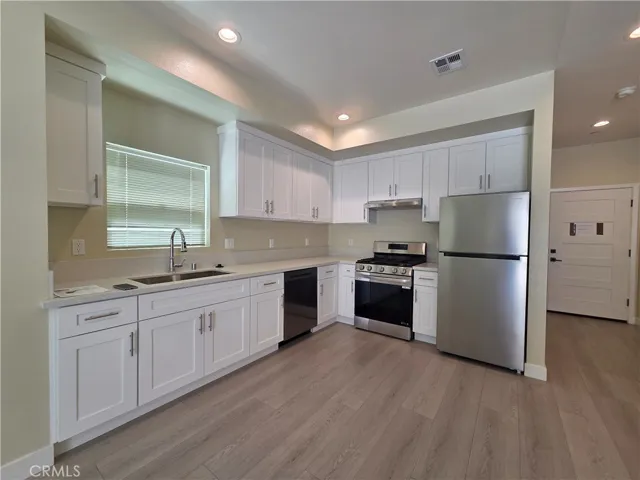 652 W Grand Avenue, Pomona, California 91766 — photo 4