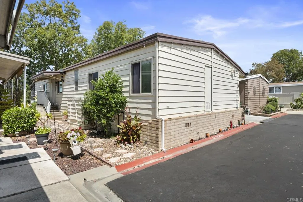 3340 Del Sol Blvd #136