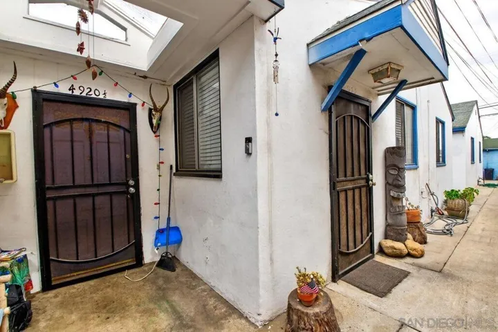4918 Santa Monica Ave, San Diego, California 92107 — photo 4
