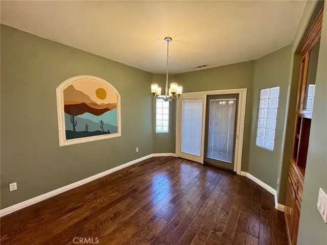 13880 Evergreen Lane, Victorville, California 92395 — photo 5