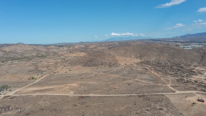 42122 Powerline Road, Hemet, California 92543 — photo 5