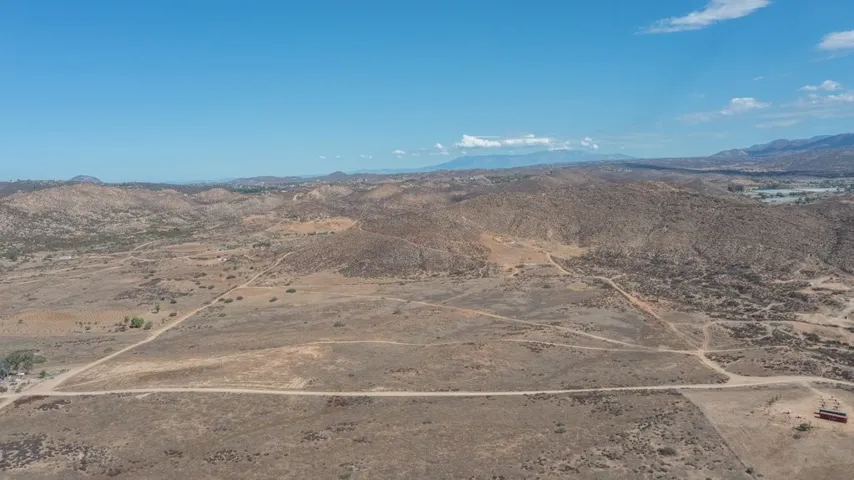 42122 Powerline Road, Hemet, California 92543 — photo 4
