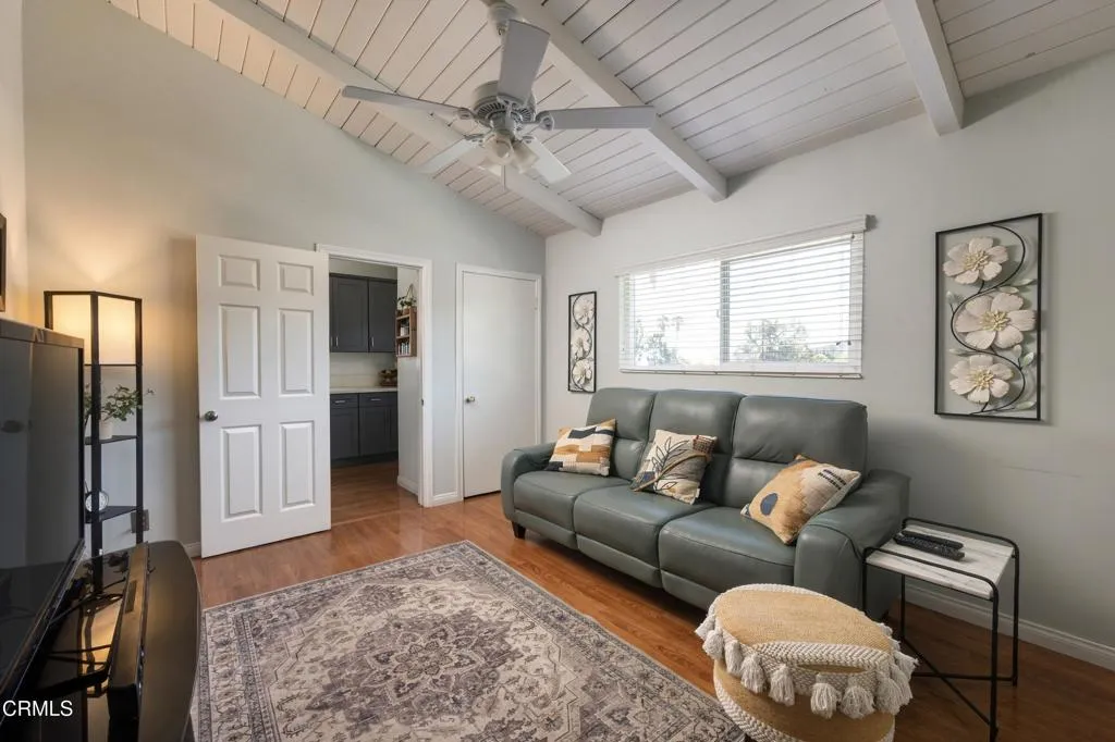 2534 Mary St Montrose 91020 9