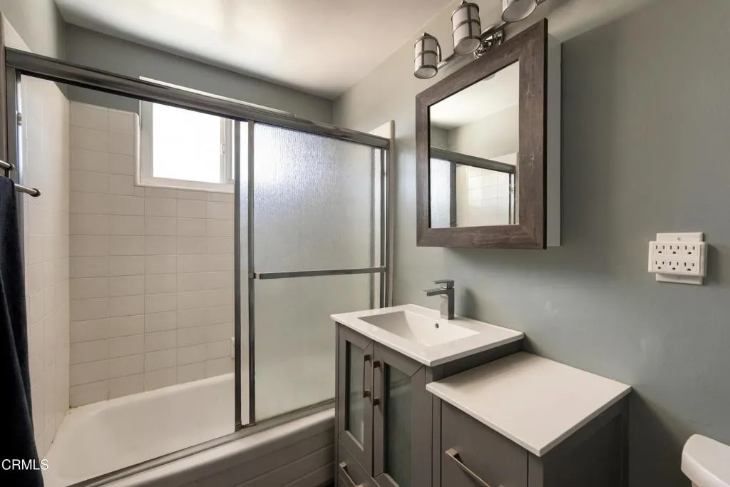 2534 Mary St Montrose 91020 12
