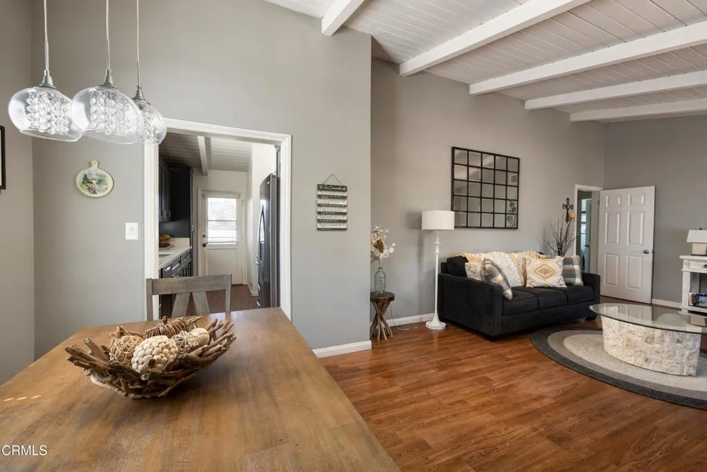 2534 Mary St Montrose 91020 5