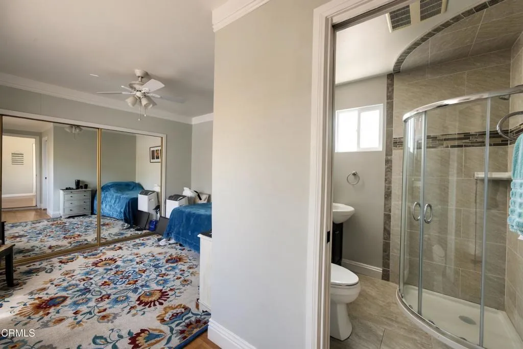 2534 Mary St Montrose 91020 17