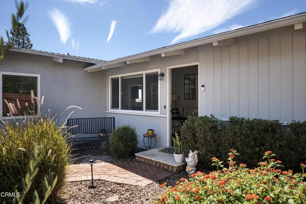 2534 Mary St Montrose 91020 24