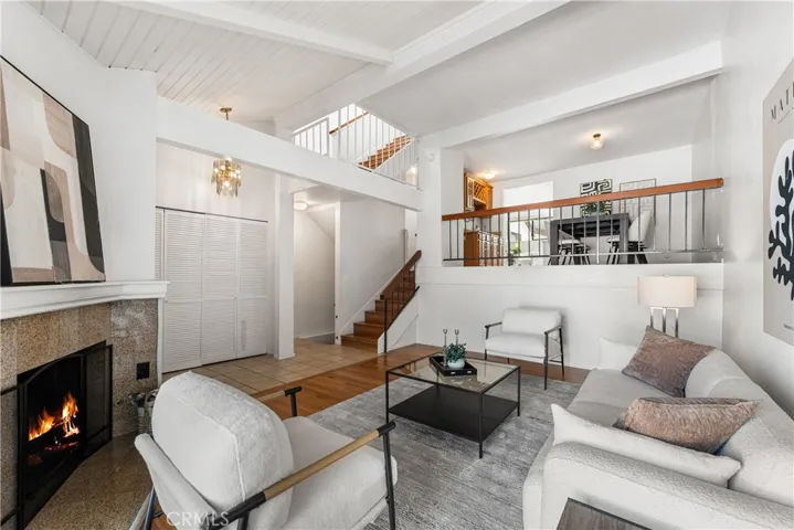 21545 Erwin 96, Woodland Hills, California 91367 — photo 5