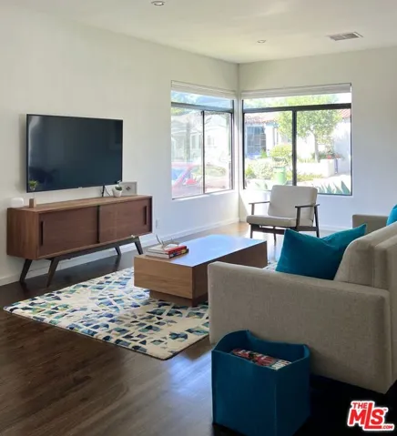 3865 Lyceum Avenue, Los Angeles, California 90066 — photo 4