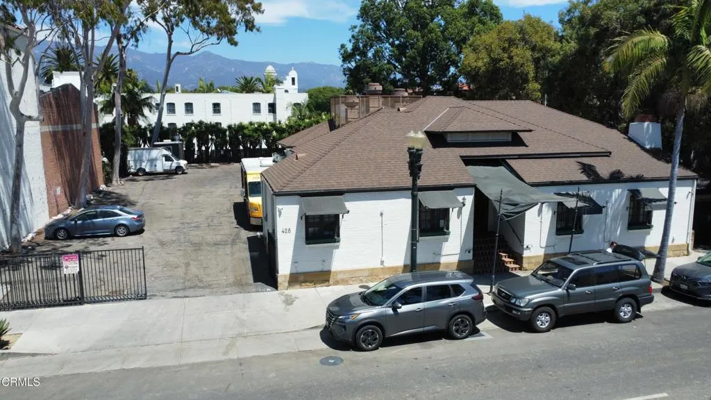 428 Chapala St