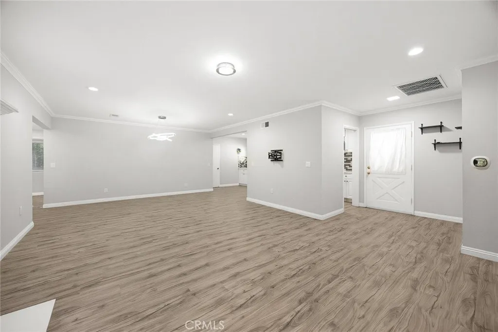 gallery-image 4