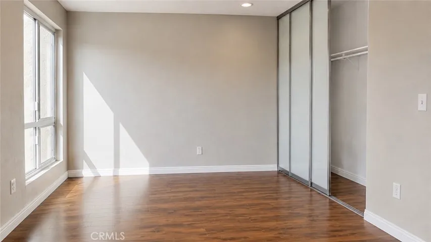 10331 Lindley, Los Angeles, California 91326 — photo 4