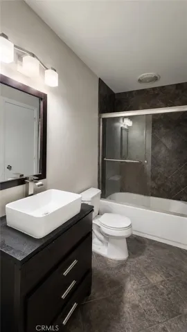 10331 Lindley, Los Angeles, California 91326 — photo 5