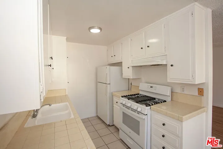 11515 Ohio Avenue 3, Los Angeles, California 90025 — photo 5