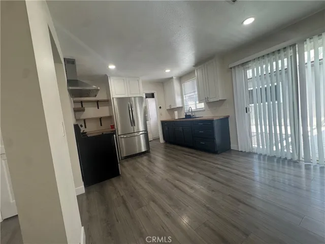1387 Sycamore, Tustin, California 92780 — photo 4