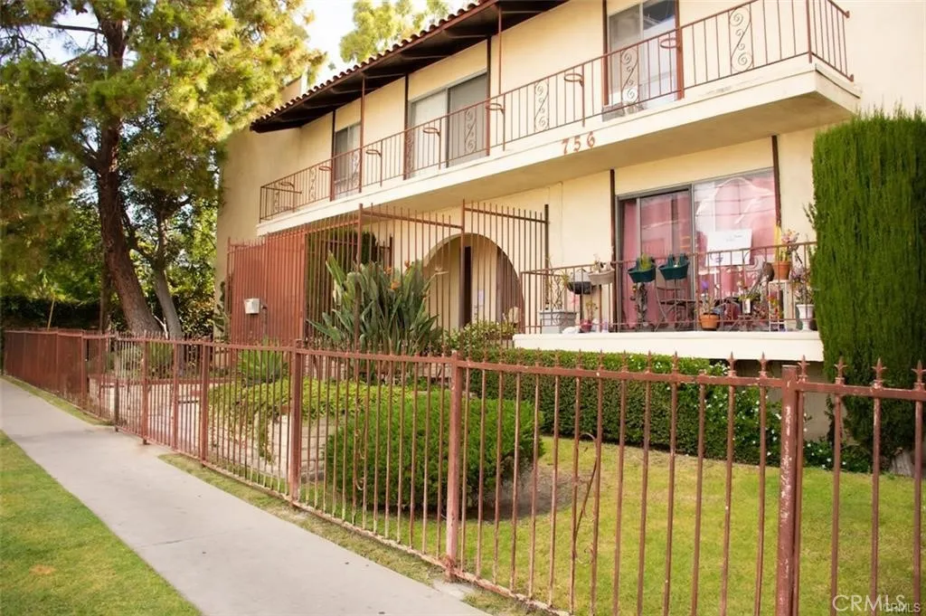 756 N Inglewood #14