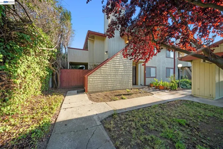957 Cheryl Ann Cir 15, Hayward, California 94544 — photo 4