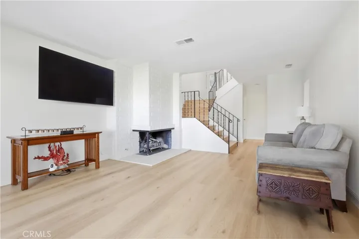 438 Vista Parada, Newport Beach, California 92660 — photo 5