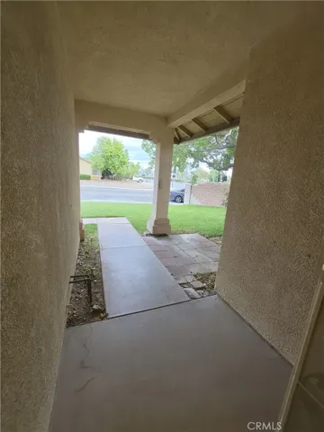 5504 N Mountain, San Bernardino, California 92407 — photo 4