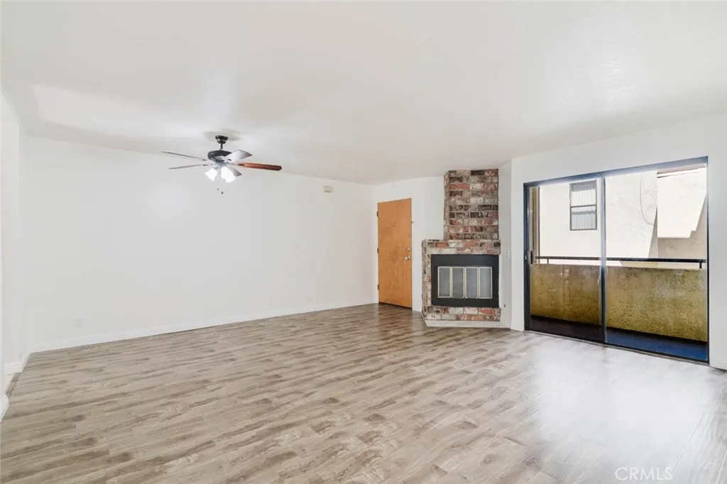 13825 Beaver St #32