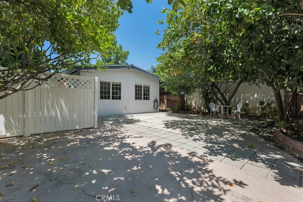 Private Outdoor Space & Alley-Access 3-Car Parking Private Outdoor Space & Alley-Access 3-Car Parking