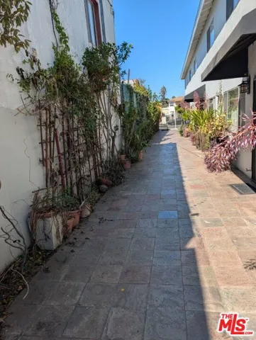 1920 Euclid Street, Santa Monica, California 90404 — photo 4