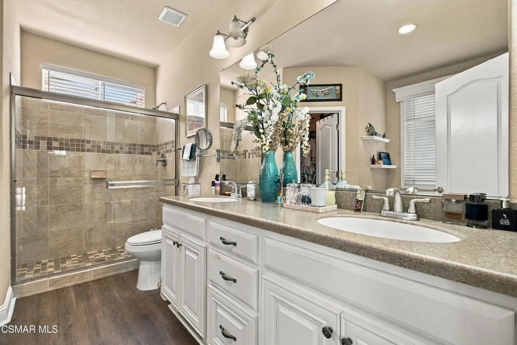15455 Glenoaks Blvd spc 414-27