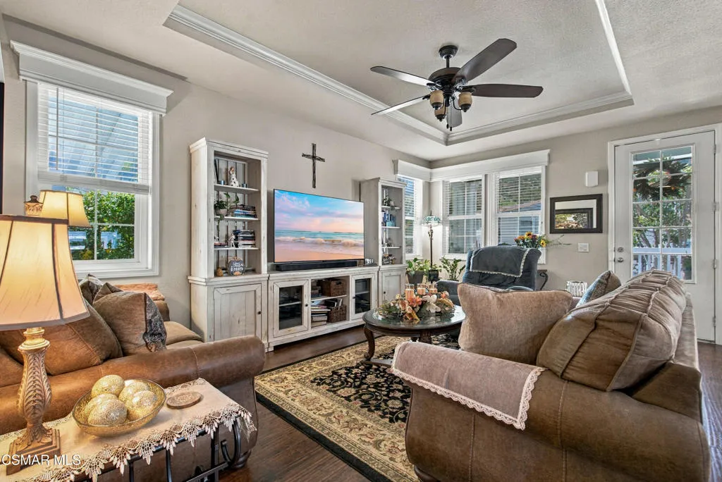 15455 Glenoaks Blvd spc 414-6
