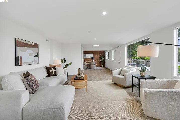 4678 Geranium Pl, Oakland, California 94619-3035 — photo 5