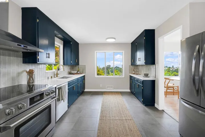 4678 Geranium Pl, Oakland, California 94619-3035 — photo 4
