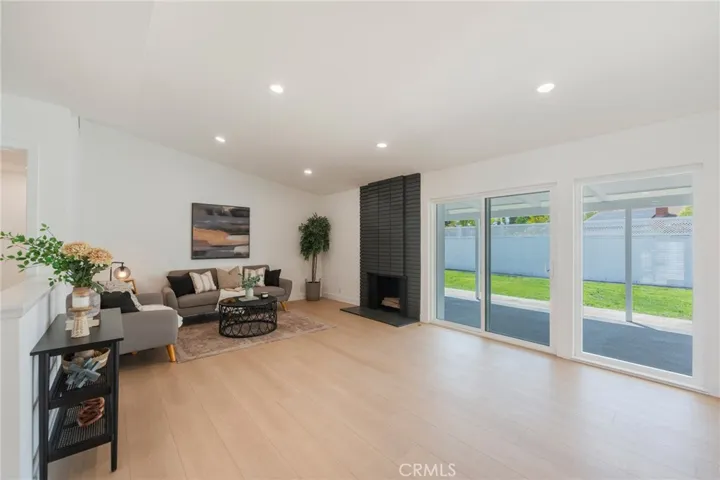 1018 N Wright, Santa Ana, California 92701 — photo 4