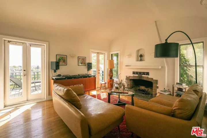 1744 Webster Avenue, Los Angeles, California 90026 — photo 5